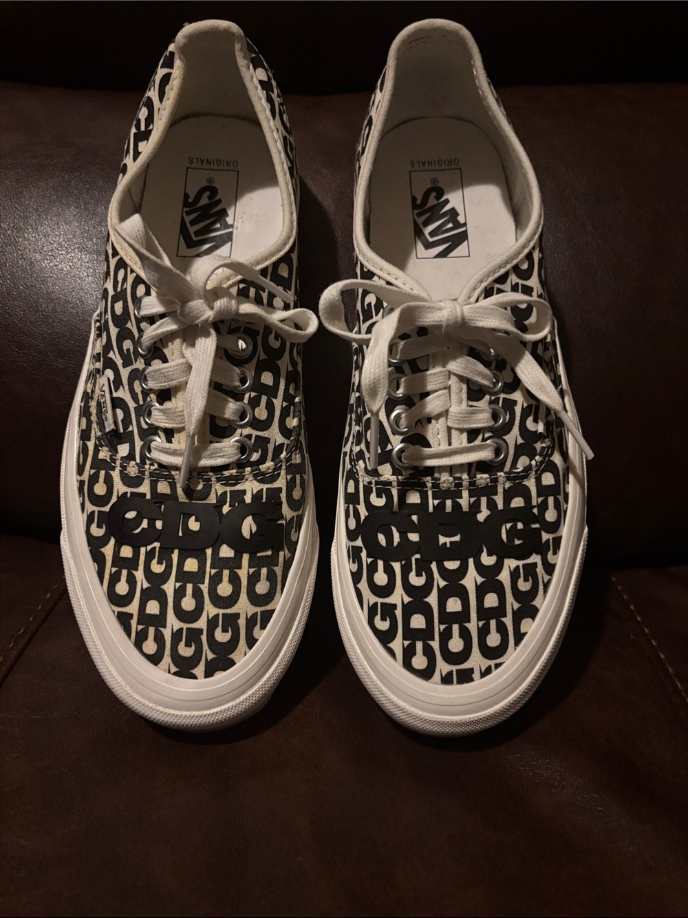 Vans Black & White Logo Print Low-Top Sneakers CDG Print